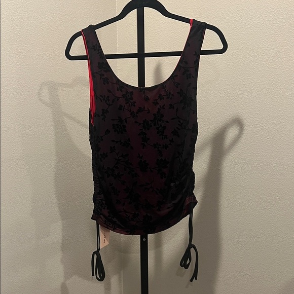 SHEIN BAE Elegant Black and Red Top - Picture 4 of 5